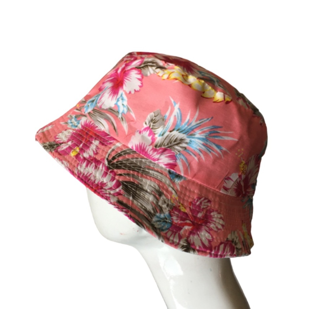 NWT Floral Reversible Bucket Hat. One Size